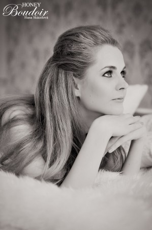 REtro focení, vizáž a vlasy, má ptáce.